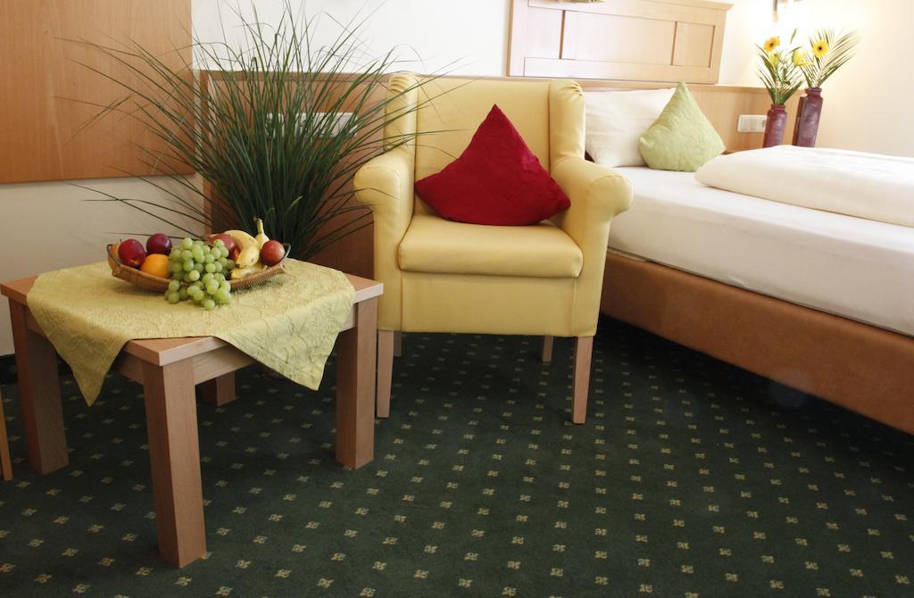 Apart-Hotel Pension Rossmayer Bad Füssing Rom bilde