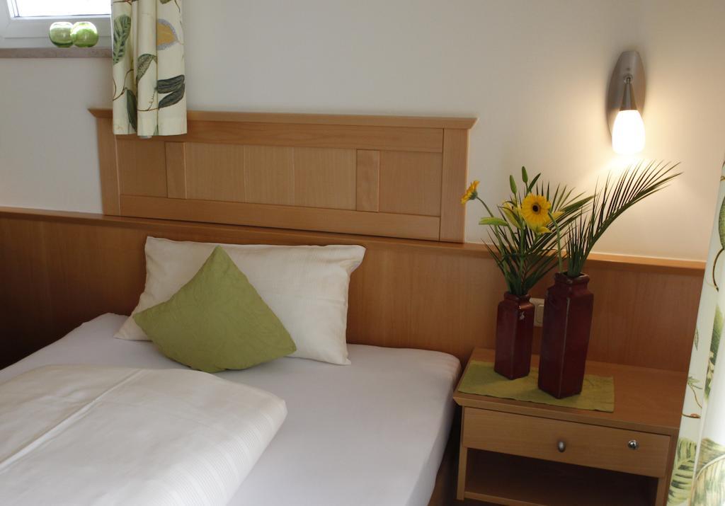 Apart-Hotel Pension Rossmayer Bad Füssing Rom bilde